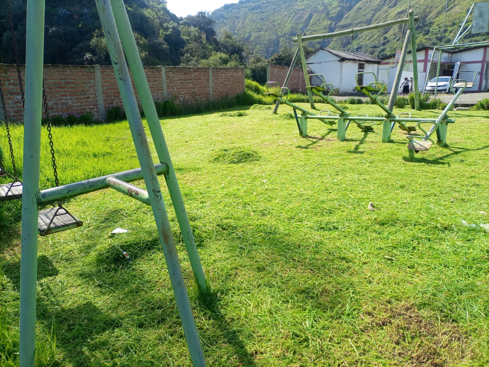 TRABAJO CONJUNTO ENTRE GADP PICAIHUA Y MUNICIPALIDAD DE AMBATO GARANTIZA MANTENIMIENTO DE ÁREAS VERDES EN LAS VIÑAS SAN ALFONSO